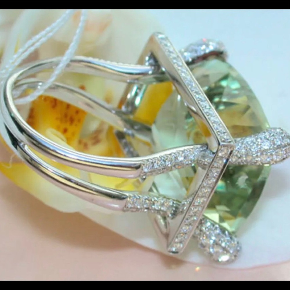 Ring - Picture 5 of 5